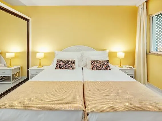 Lovely With Pool And Sea View 丰沙尔