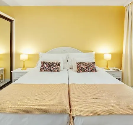 Lovely With Pool And Sea View Funchal (Madeira)