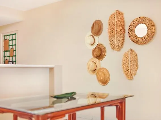 Lovely With Pool And Sea View * Funchal (Madeira)